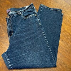 Woman’s Gloria Vanderbilt 👖